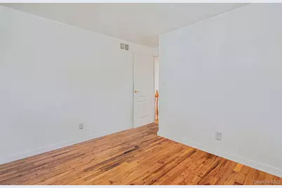 1401 Race Avenue, Medford, NY 11763 - Photo 30