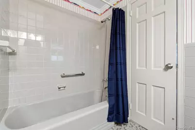 26 Paul Revere Lane, Centerport, NY 11721 - Photo 18