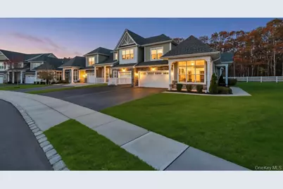 195 Belmont Circle, Yaphank, NY 11980 - Photo 2