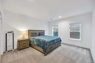 195 Belmont Cir, Yaphank, NY 11980 - Photo 32