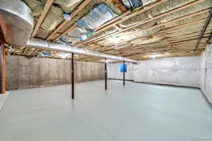 195 Belmont Cir, Yaphank, NY 11980 - Photo 40