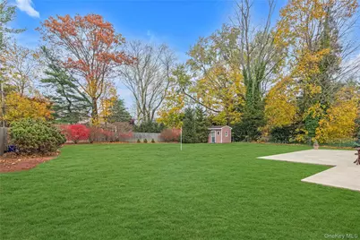 21 Yeoman Drive, East Northport, NY 11731 - Photo 16