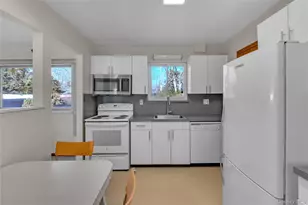 21 Yeoman Dr, East Northport, NY 11731 - Photo 8