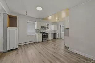 140-19 183rd St, Springfield Gardens, NY 11413 - Photo 24