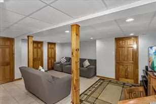 95 Norman St, New Hyde Park, NY 11040 - Photo 20