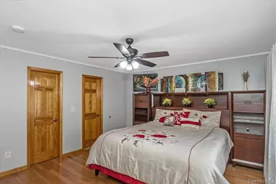 95 Norman Street, New Hyde Park, NY 11040 - Photo 12