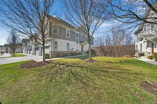 59 Meadow View Dr, Middletown, NY 10940 - Photo 2