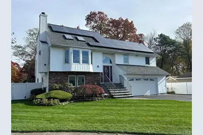839 Pine Avenue, West Islip, NY 11795 - Photo 2