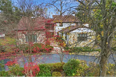 43 Bristol Drive, Manhasset, NY 11030 - Photo 1