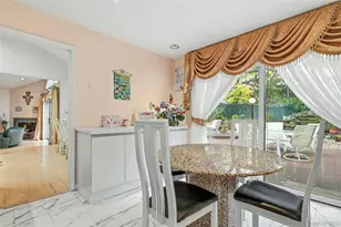 43 Bristol Dr, Manhasset, NY 11030 - Photo 22