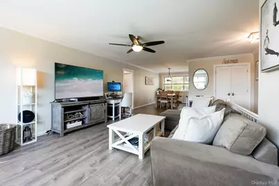 11 Westview Avenue #25-2, White Plains, NY 10603 - Photo 2