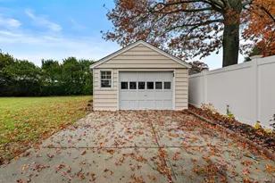 107 Rose Dr, East Meadow, NY 11554 - Photo 20