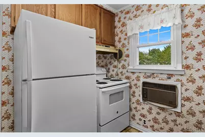 107 Rose Drive, East Meadow, NY 11554 - Photo 12