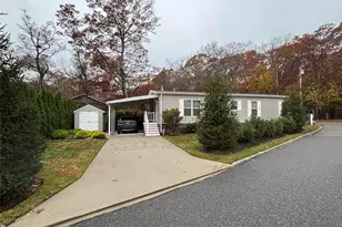 61 Forge Rd, Riverhead, NY 11901 - Photo 26