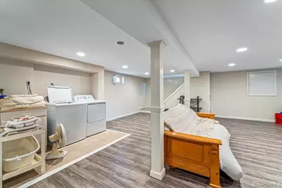 96 Holland Avenue, Floral Park, NY 11001 - Photo 12