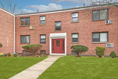 4 Lawrence Drive #C, White Plains, NY 10603 - Photo 2