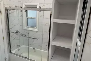 116-45 195th St, Saint Albans, NY 11412 - Photo 12