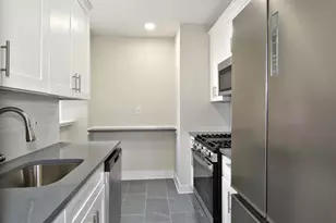 130 Centre Ave, New Rochelle, NY 10805 - Photo 2