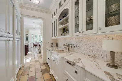 18 Gwynne Road, Melville, NY 11747 - Photo 12