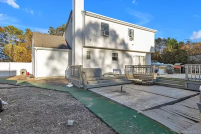 17 Ostend Circle, Shirley, NY 11967 - Photo 16