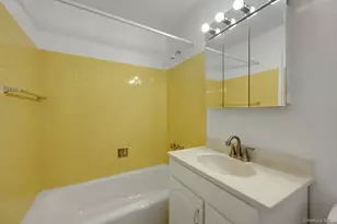 4 Consulate Dr, Tuckahoe, NY 10707 - Photo 16