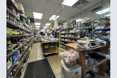 116-33 Metropolitan Avenue, Richmond Hill, NY 11418 - Photo 2