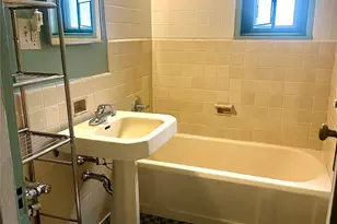 1545 Unionport Rd, Bronx, NY 10462 - Photo 12