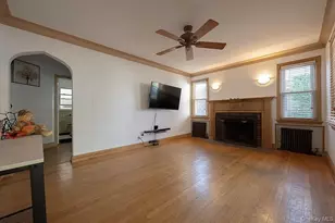 471 Windsor Pl, Oceanside, NY 11572 - Photo 4