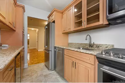 275 Maple Avenue #B 1, Rockville Centre, NY 11570 - Photo 8