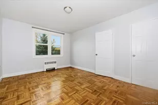 275 Maple Ave, Rockville Centre, NY 11570 - Photo 10