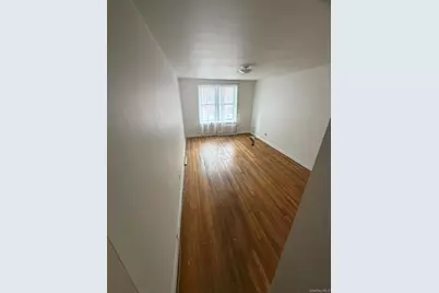 143-40 Roosevelt Avenue #5J, Flushing, NY 11354 - Photo 2