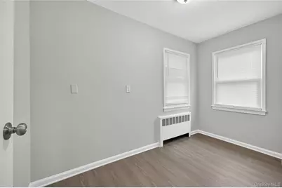 552 Old Country Road, Plainview, NY 11803 - Photo 12