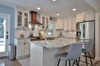 325 County Center Road, White Plains, NY 10603 - Photo 2