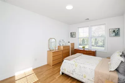 209 Breton Way, Glen Cove, NY 11542 - Photo 22