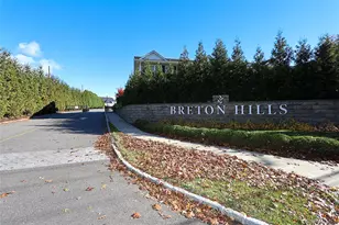 209 Breton Wy, Glen Cove, NY 11542 - Photo 4