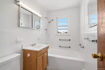 409 Fenimore Road, Mamaroneck, NY 10543 - Photo 16