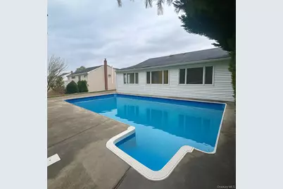 187 Audwin Drive, Islip Terrace, NY 11752 - Photo 22