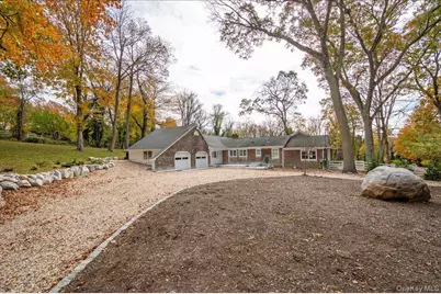 117 Locust Lane, Northport, NY 11768 - Photo 16