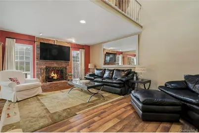 85 Woodlake Drive W, Woodbury, NY 11797 - Photo 12