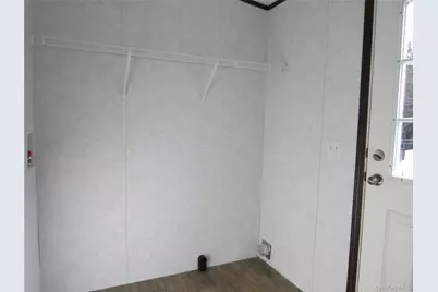 525 57 Riverleigh Avenue #57, Riverhead, NY 11901 - Photo 14