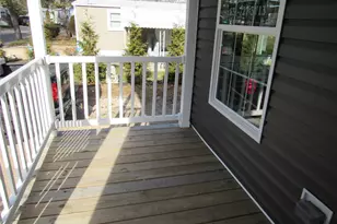 525 57 Riverleigh Ave, Riverhead, NY 11901 - Photo 4