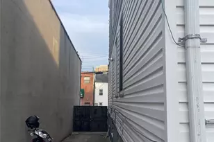 33-20 Farrington St, Flushing, NY 11354 - Photo 10