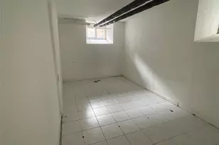 33-20 Farrington St, Flushing, NY 11354 - Photo 2