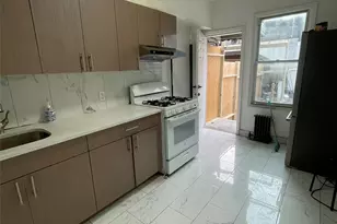 33-20 Farrington St, Flushing, NY 11354 - Photo 4