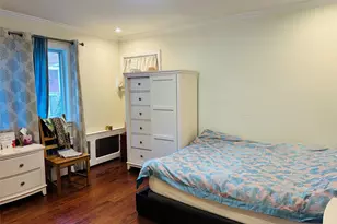 100 Memphis Ave, Floral Park, NY 11001 - Photo 8