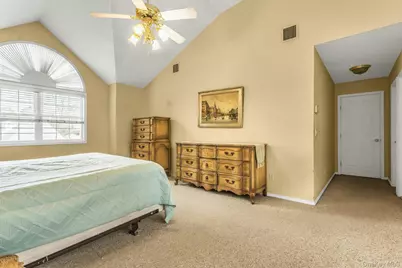 77 Marvin Lane, Commack, NY 11725 - Photo 14