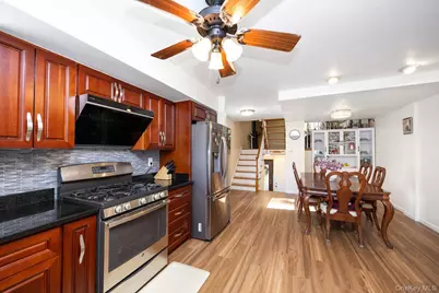 197 Park Drive N, New York, NY 10314 - Photo 18