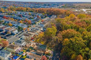 197 Park Dr N, New York, NY 10314 - Photo 34