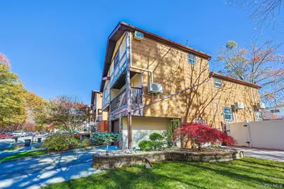 197 Park Drive N, New York, NY 10314 - Photo 4