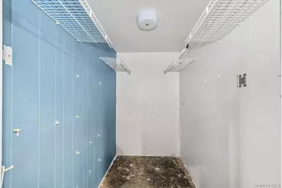 185 Throop Street, West Babylon, NY 11704 - Photo 16